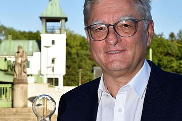 Foto des swa Geschäftsführers Alfred Müllner. - Ein Klick auf das Bild führt zur vergrößerten Fotoansicht.