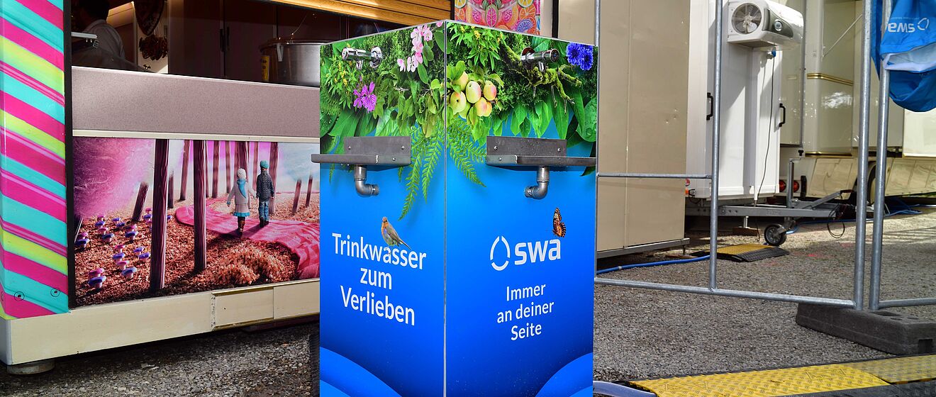 Mobiler Trinkwasserspender auf dem Plärrer.