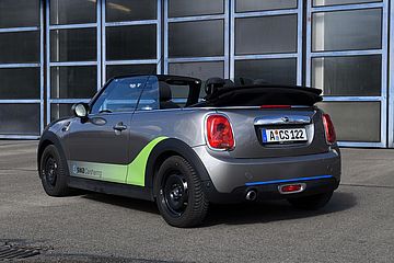 Swa Carsharing Cabrio. - Ein Klick auf das Bild führt zur vergrößerten Fotoansicht.