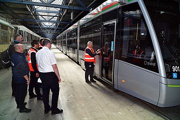 Fahrer bei Fahrerschulung in Tramlink