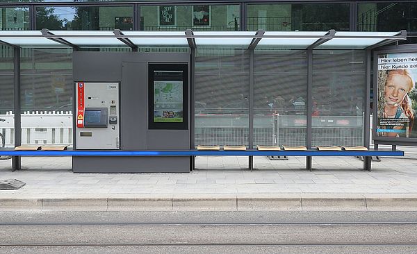 Vorderansicht der neuen Haltestelle.
