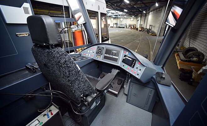 Fahrerkabine der Tramlink Straßenbahn