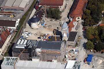 Das Gaswerksgelände von Oben während Bauarbeiten stattfinden. Ein Klick auf das Bild ermöglicht eine größere Ansicht.