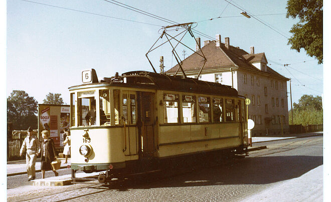 Bild einer historischen Tram.