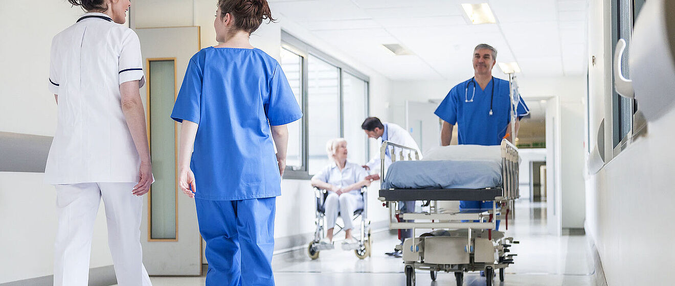 Mitarbeiter in einem Krankenhaus.