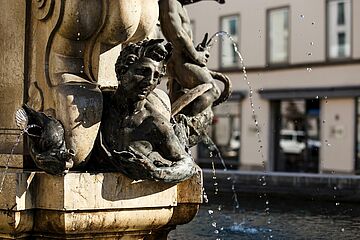 Wasser_Brunnenfigur_Maxstrasse.jpg