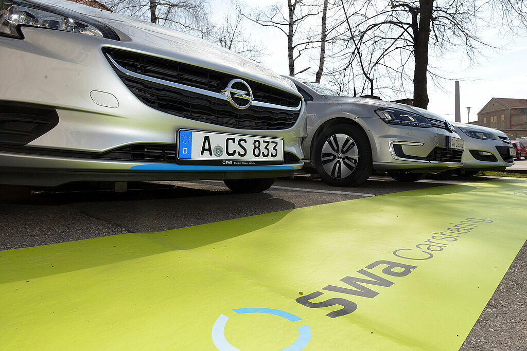 Benzin sparen: Fahrstil anpassen und sparsam Auto fahren