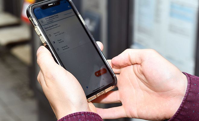 Handy mit swa App geöffnet