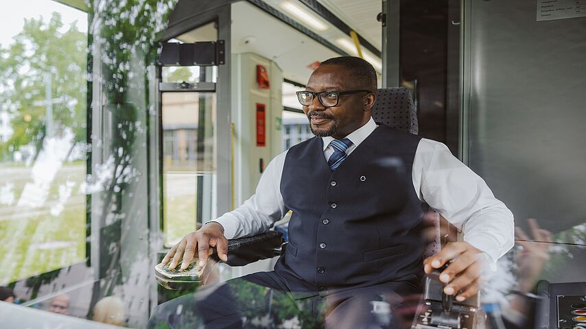 Beruf Bus- und Tramfahrer*in: Interview mit Kelvin