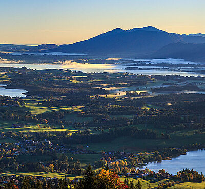 Vogelperspektive der Landschaft in Füssen. 