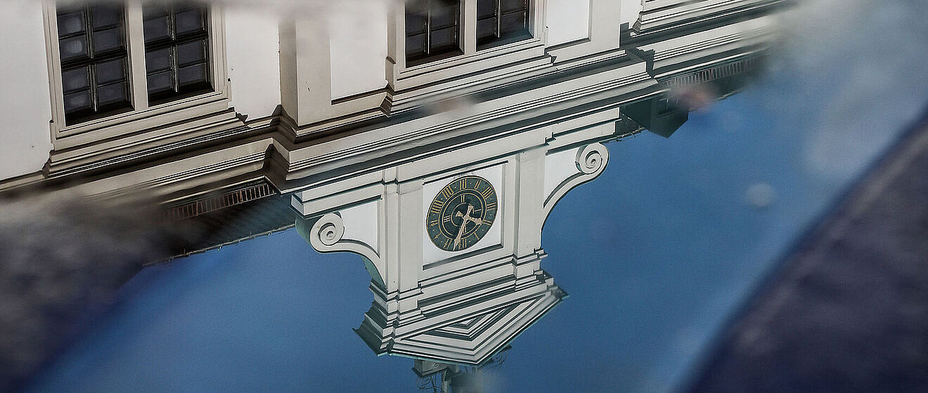 Spiegelung des Annahofs.