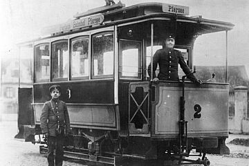 Historische_Straßenbahn_o_u_p2.jpg