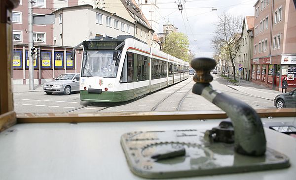 Bild aus Straßenbahn auf Straßenbahn
